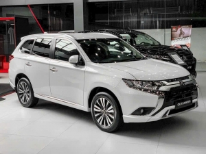 MITSUBISHI OUTLANDER 2024